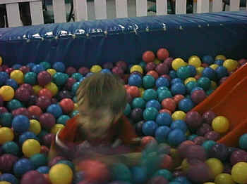 bday0006.JPG (81920 bytes)