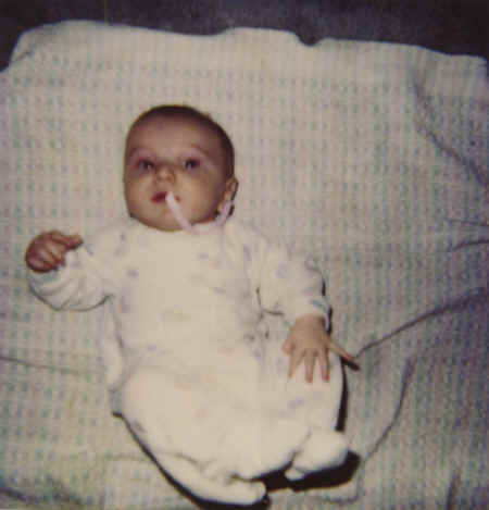 cameron - 1 months - on blanket.jpg (143645 bytes)