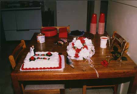 cake - #3 copy.jpg (14042 bytes)