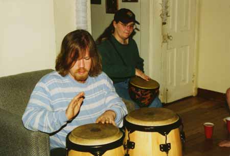 dave - wendy - drumming copy.jpg (13754 bytes)