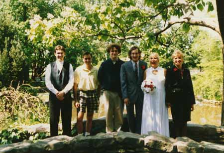 paul - vincent - nathan - chris - crystal - della - #2 copy.jpg (29720 bytes)